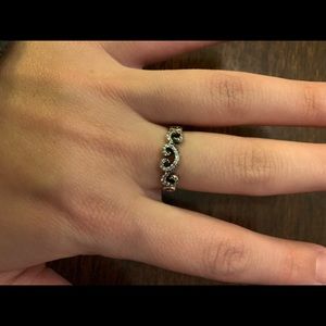 Pandora silver twirly heart ring